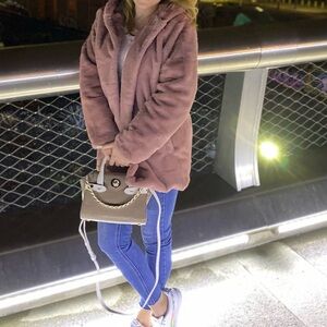 Faux fur coat. Pink.